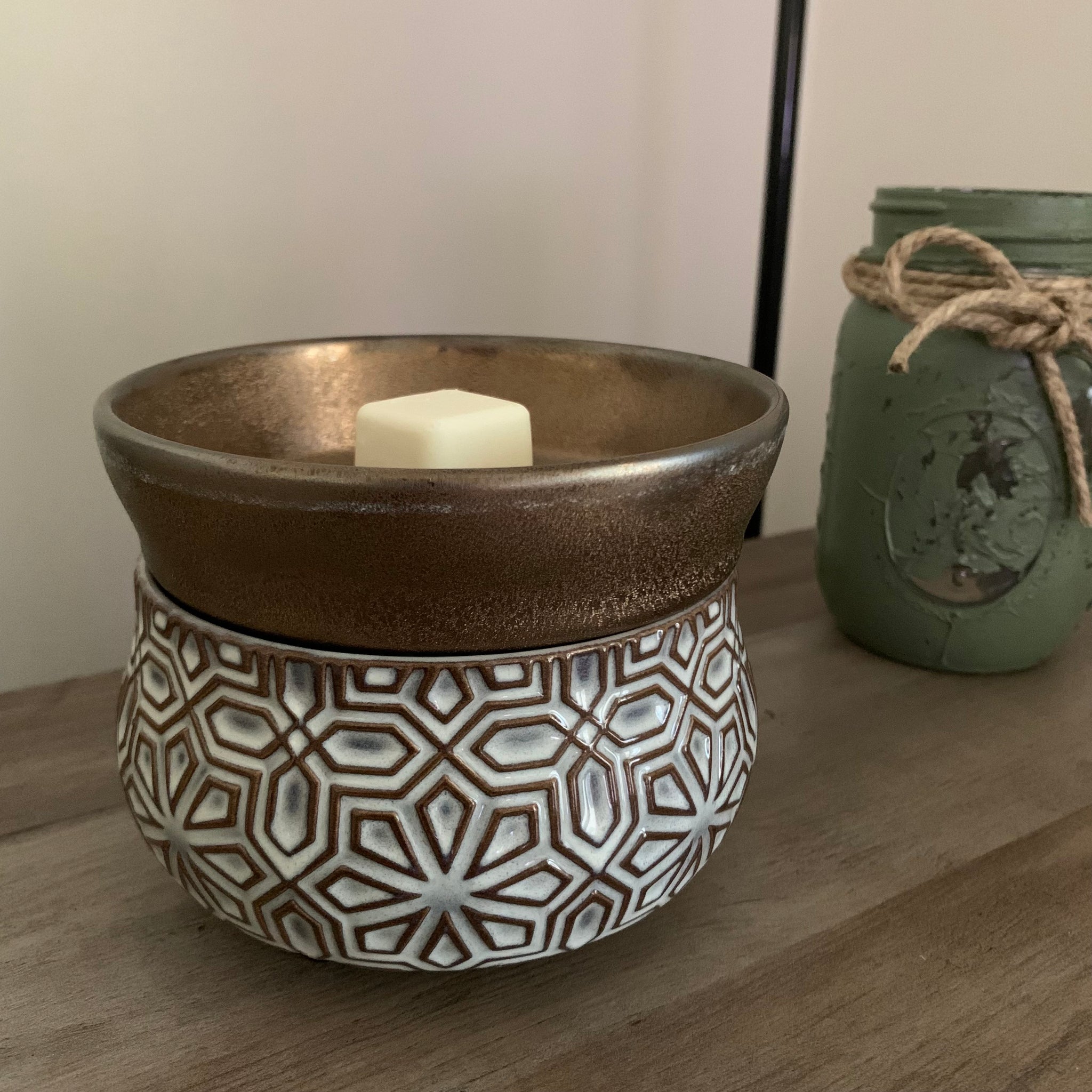 Bronze Geometric Wax Warmer – When In Aroma