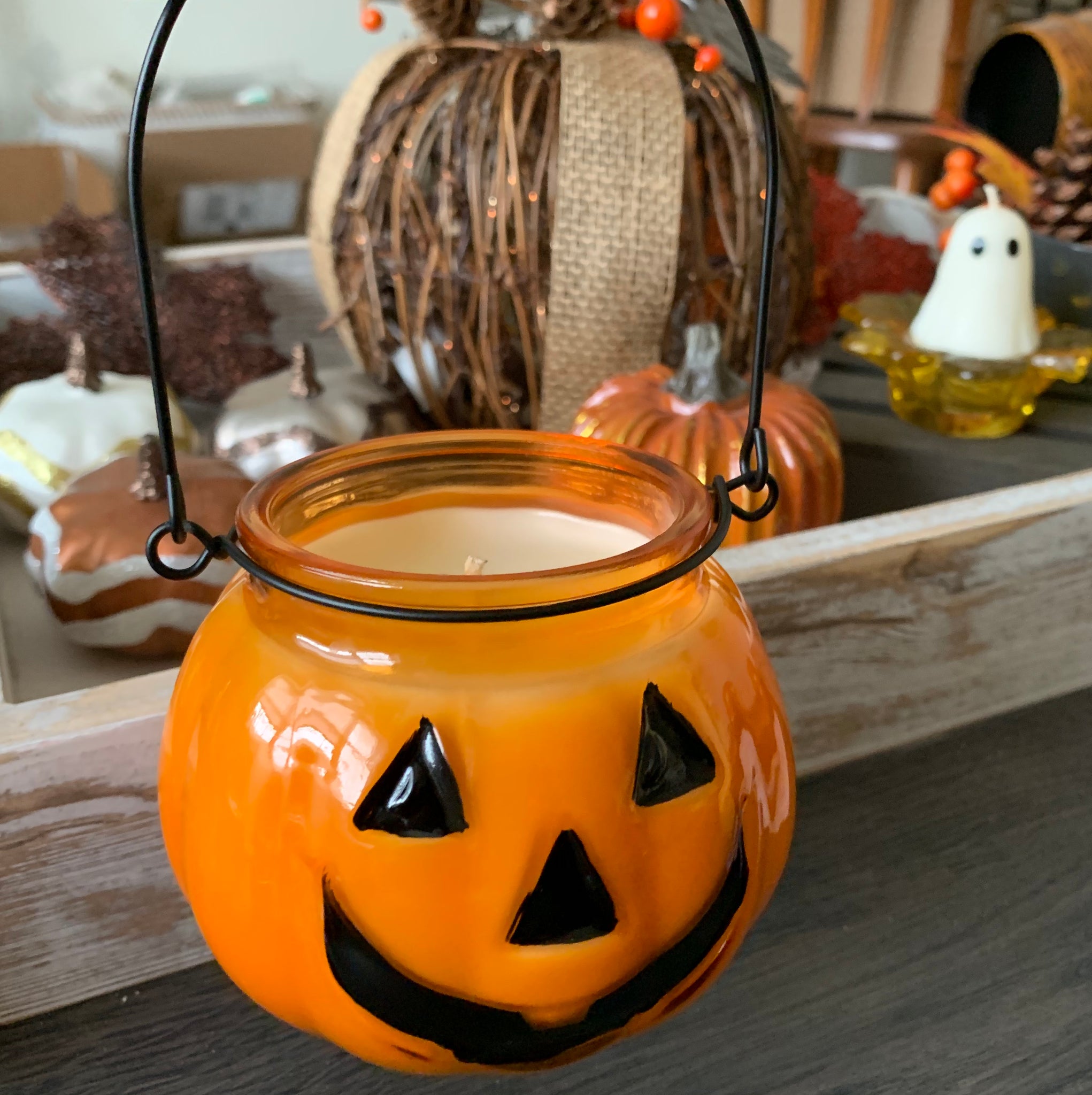 Halloween Scented Candle Wax Melts, Trick or Treat - Clam Shell